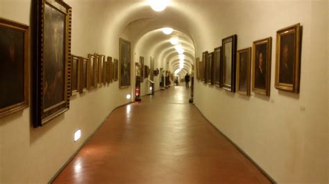 corridoio versace|Vasari Corridor (Corridoio Vasariano) .